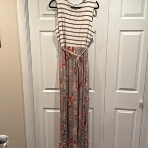 Lux & Co. Maxi dress by StitchFix. Size XXL. Sleeveless. Beige, rose and cream